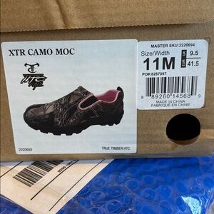 RedHead Camouflage Shoes with Pink Highlights